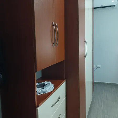Apartament Xhevo *